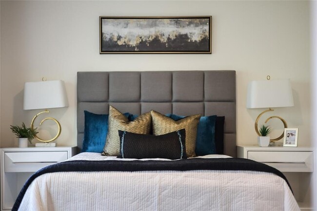 Building Photo - 5605 Creek Meadows Cove