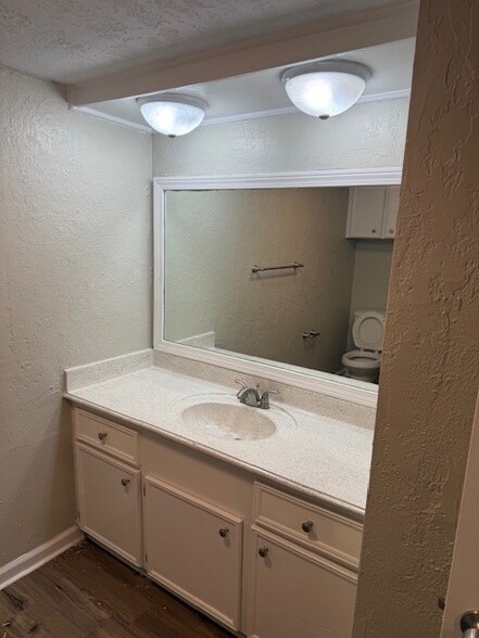 Building Photo - 6205 Jackson Rd