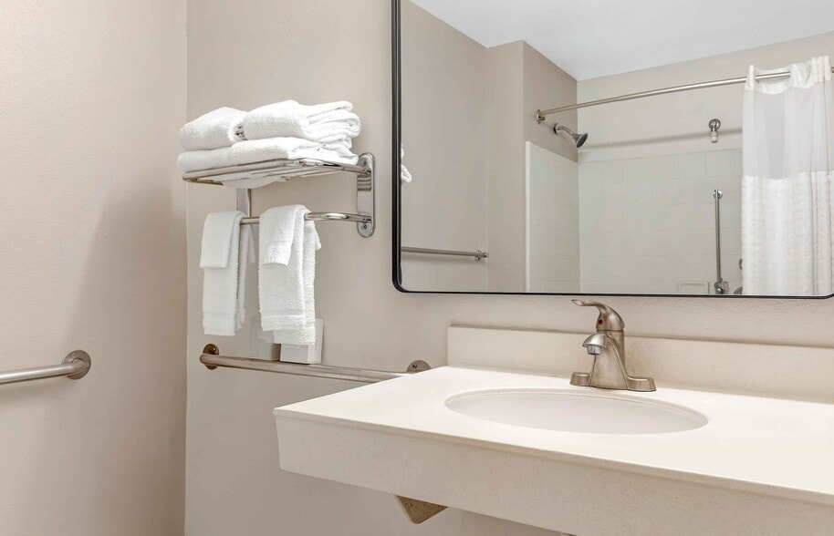 Building Photo - Furnished Studio-Washington, D.C. - Tysons Corner