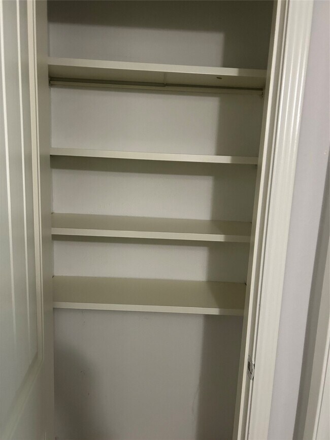 Building Photo - 3919 Coltwood Dr