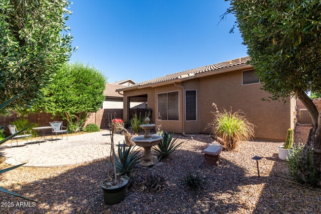 Building Photo - 44087 Granite Dr