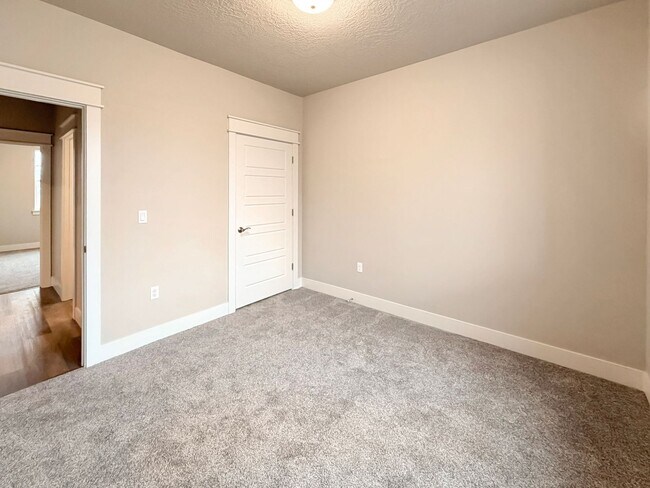 Building Photo - Brand New 3BR Home in Nampa – Pet-Friendly, Near Parks & Dining