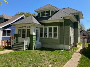 Building Photo - 2330 N 47th St