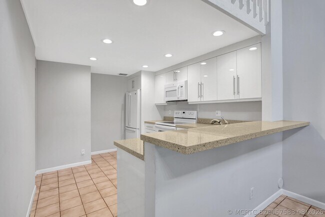 Building Photo - 22312 Whistling Pines Ln