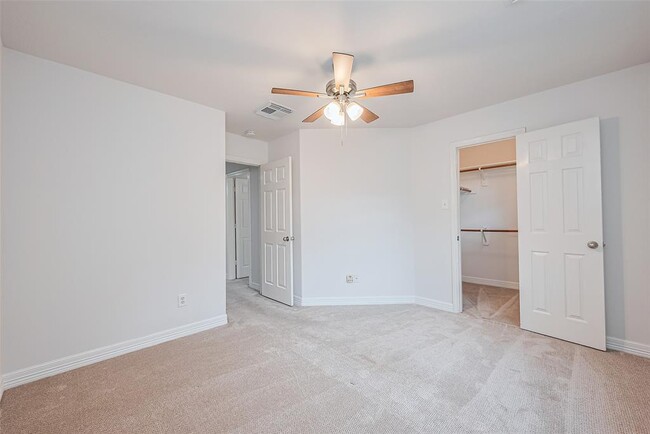 Building Photo - 119 Gallery Cove Ct