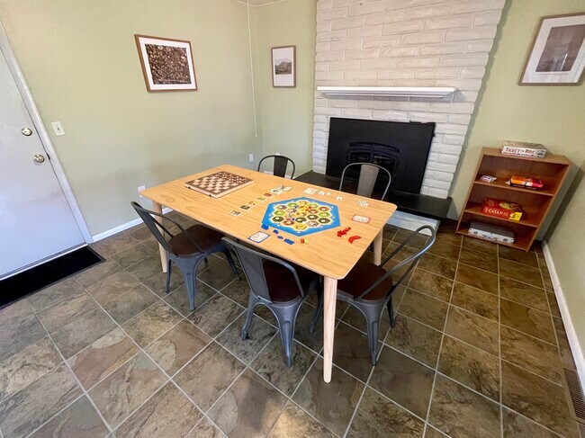 Building Photo - 6550 Tabor St