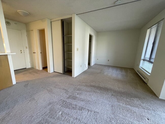 Building Photo - STUDIO First Floor Apartment Available in ...
