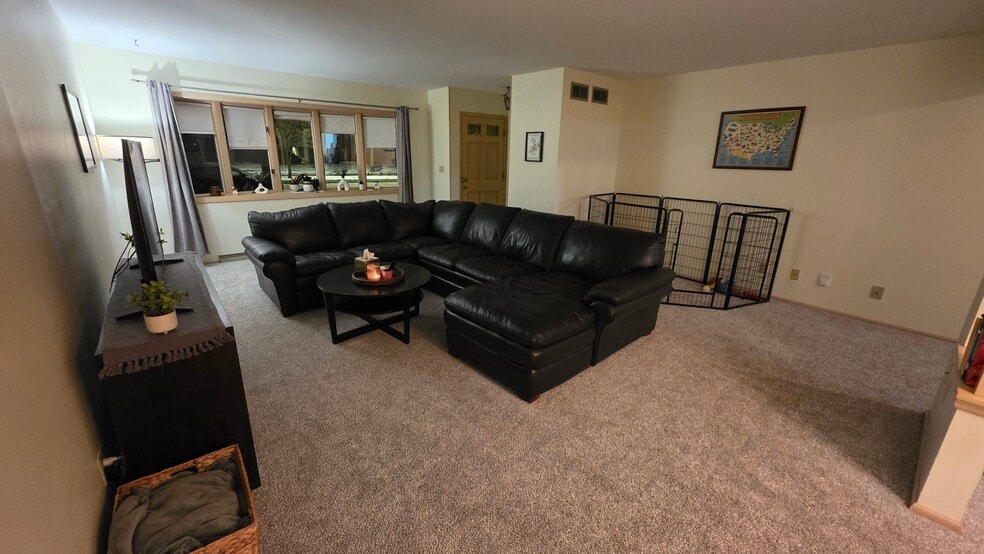 Building Photo - 2747 N 92nd St