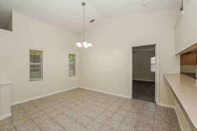 Building Photo - 109 Almeria St