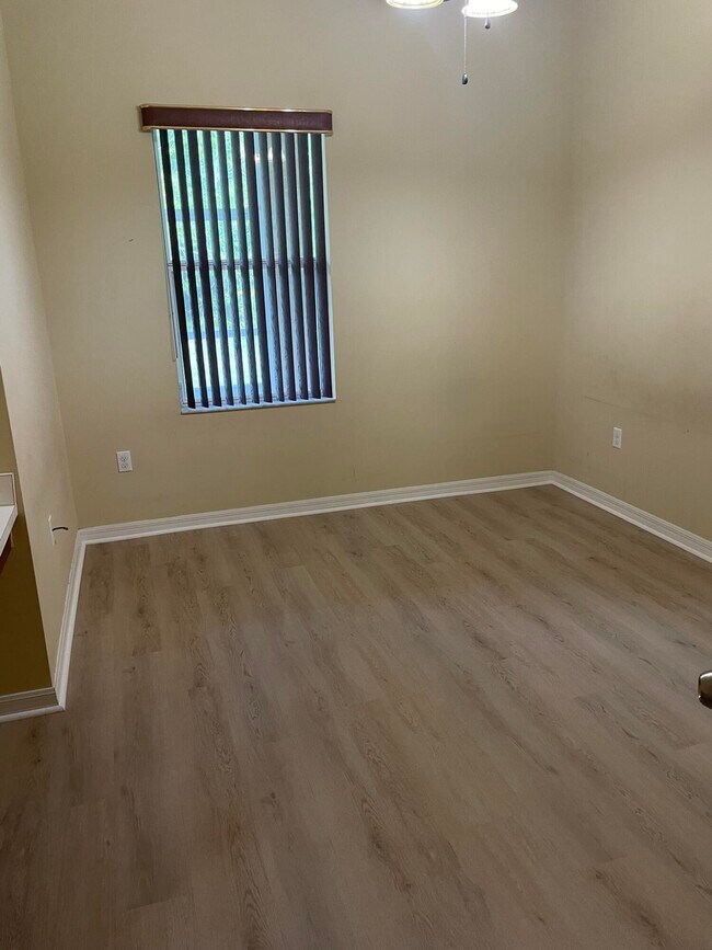 Building Photo - 5079 NW Fiddle Leaf Ct