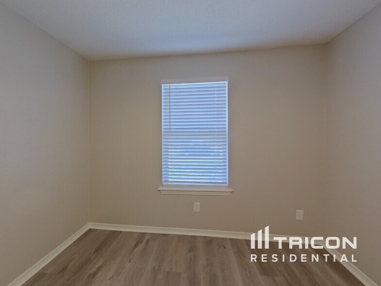 Building Photo - 4108 Coronet Ln