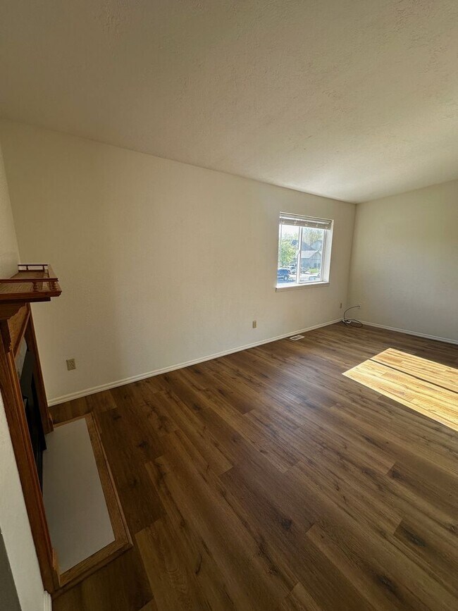 Building Photo - 43 N 25th Ave