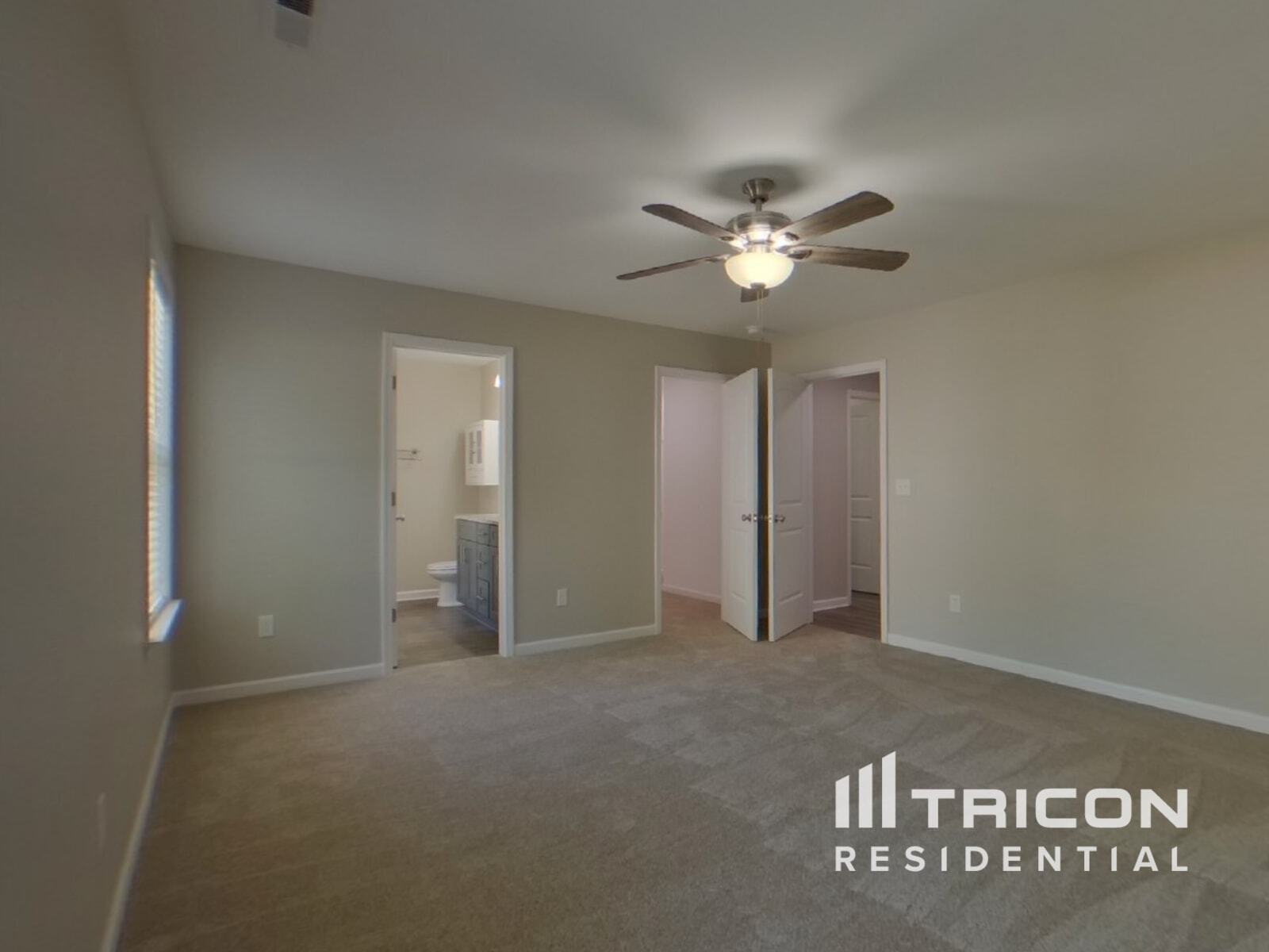 Building Photo - 305 Bonita Dr