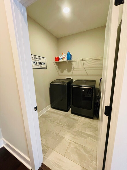 Building Photo - 266 John Duke Tyler Blvd