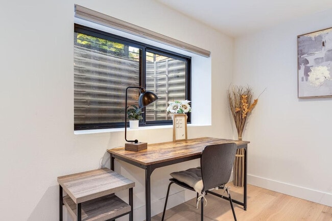 Building Photo - 115 110th Pl SE