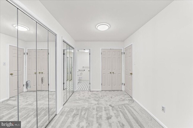 Building Photo - 102 Mountainview Dr