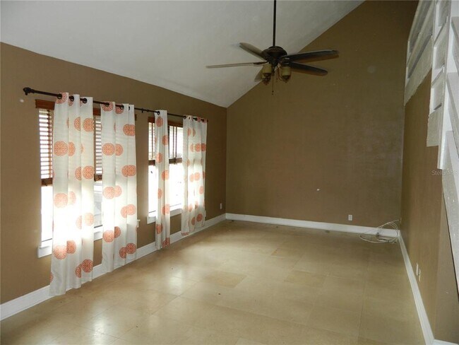 Building Photo - 266 Orienta Point St