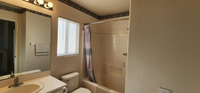 Building Photo - 1687 E Balsam Mist Ave