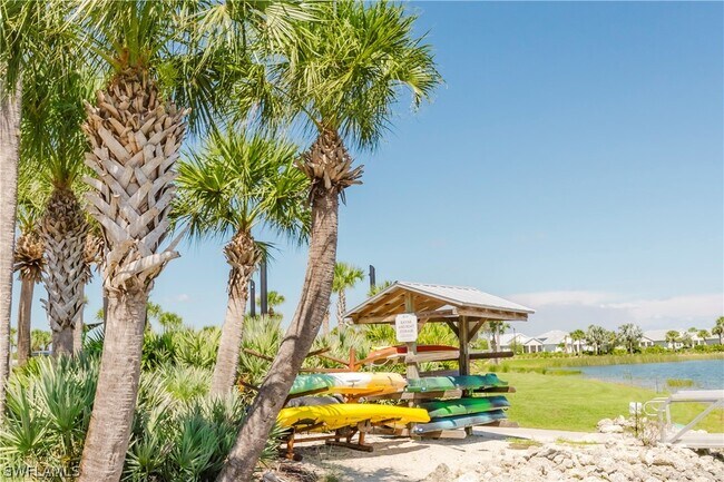 Building Photo - 15375 Grn Acrs Ave