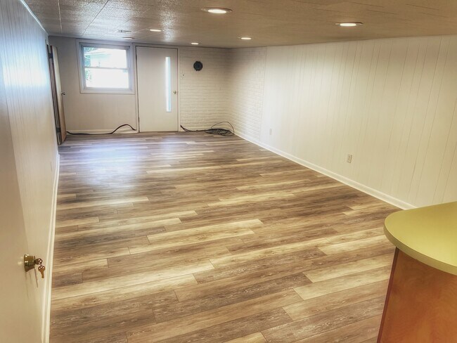 Building Photo - 6967 Pigeon Cove Rd