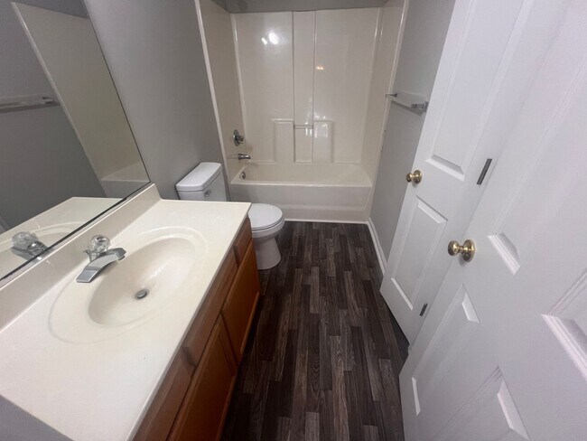 Building Photo - Charming 3-Bedroom Home with Endless Poten...