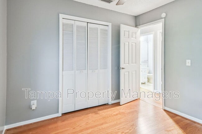 Building Photo - 16214 Pebblebrook Dr