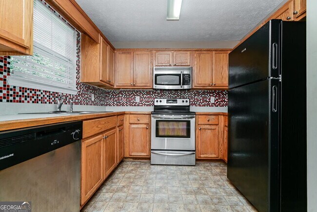 Building Photo - 543 Brewer Dr