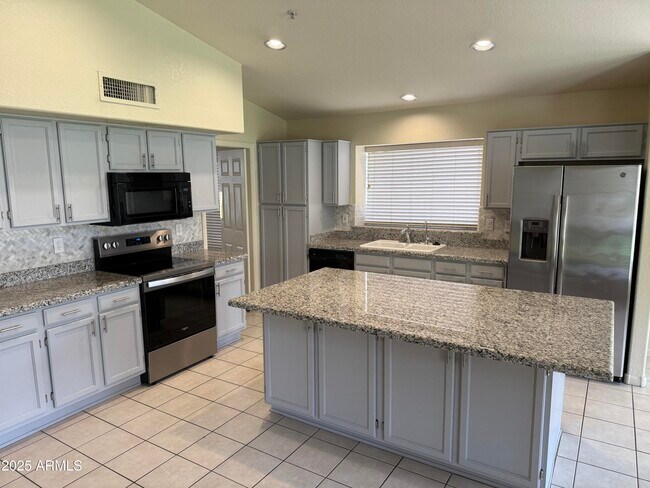 Building Photo - 9175 E Camino Del Santo