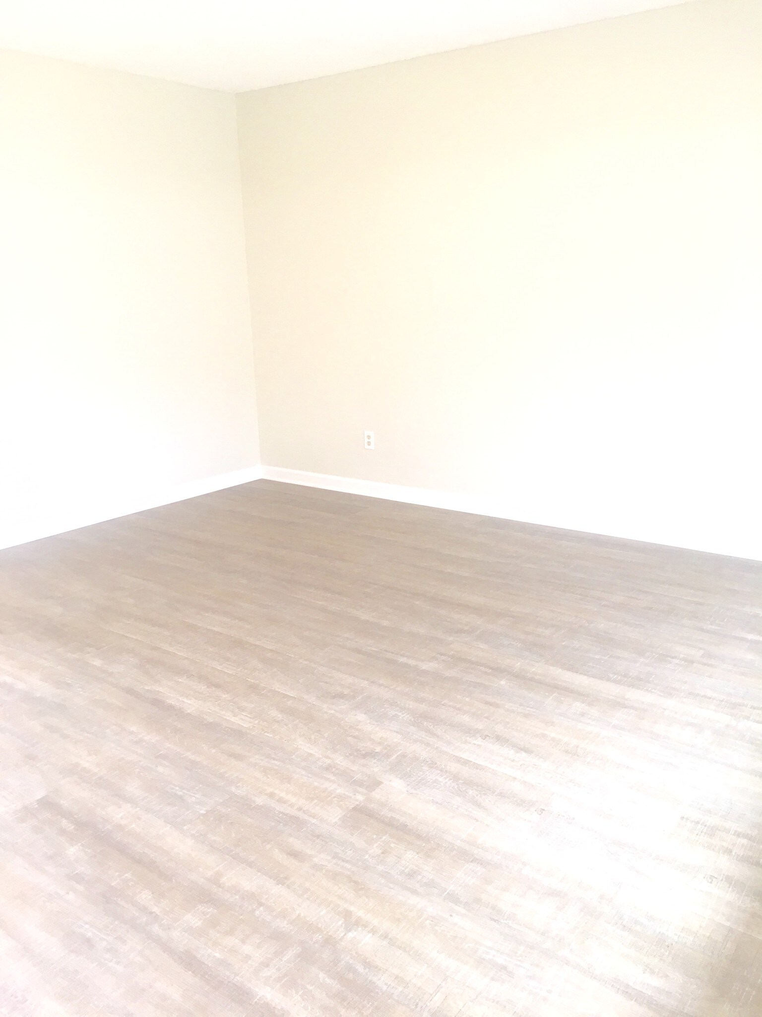 Bedroom with Coretec flooring and contemporary paint - 419 Sailfish Dr