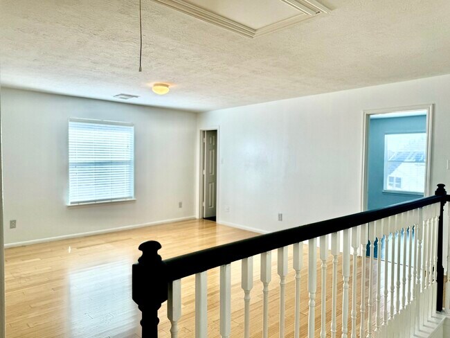 Building Photo - 7110 Favian Ct
