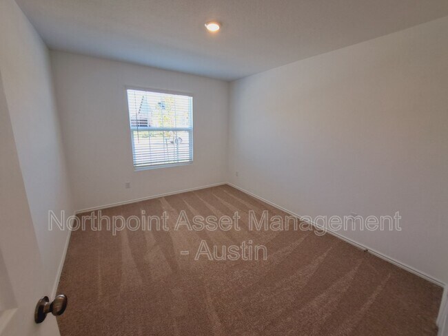 Building Photo - 2544 Four Waters Lp