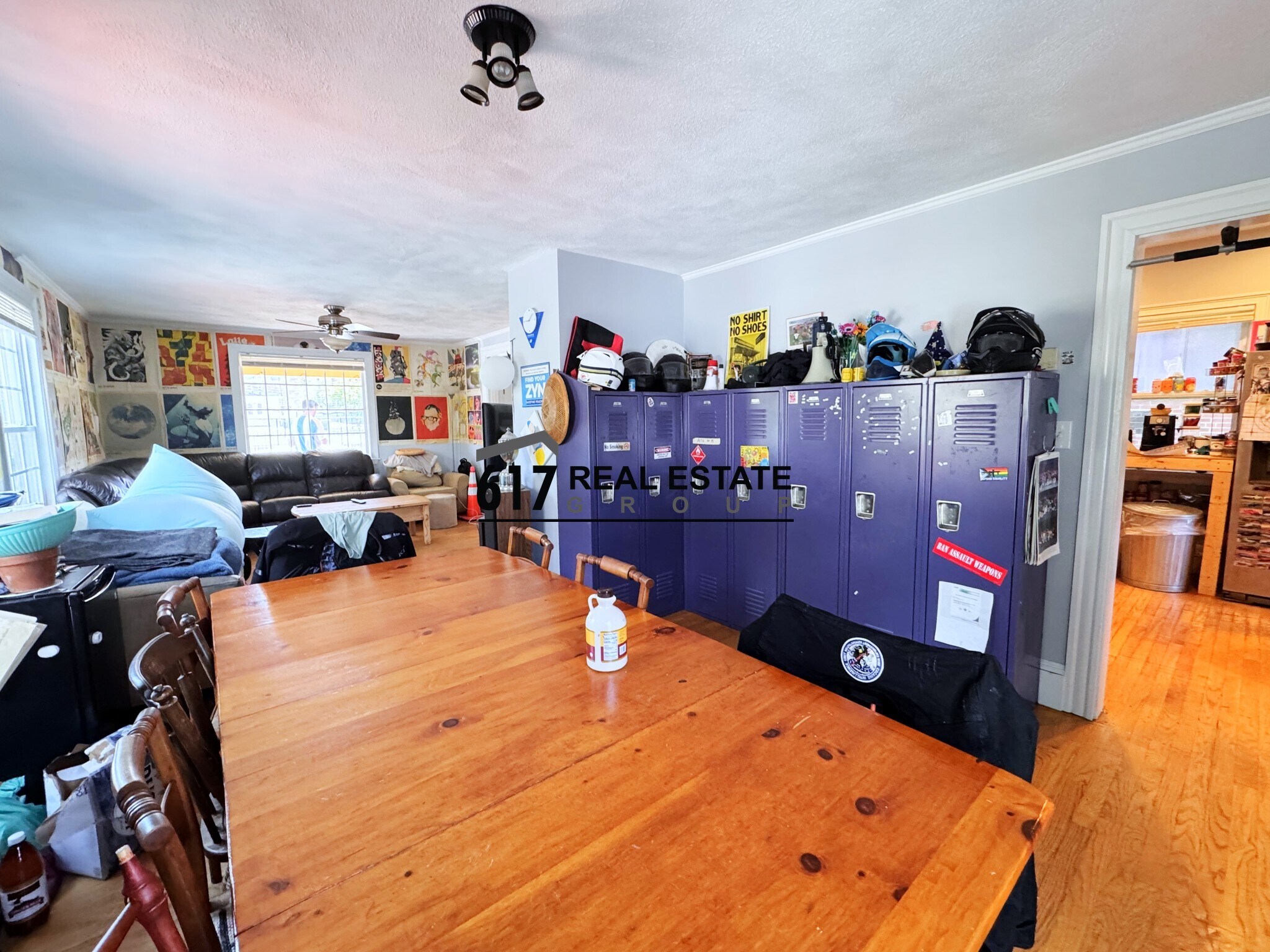Building Photo - 34 Brentwood St