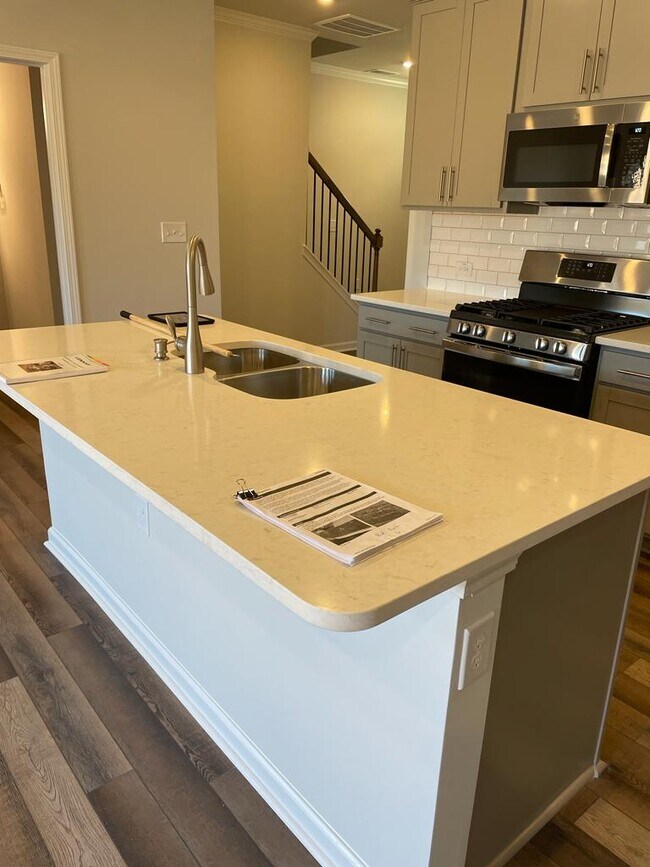 Building Photo - 5019 Arkose Dr