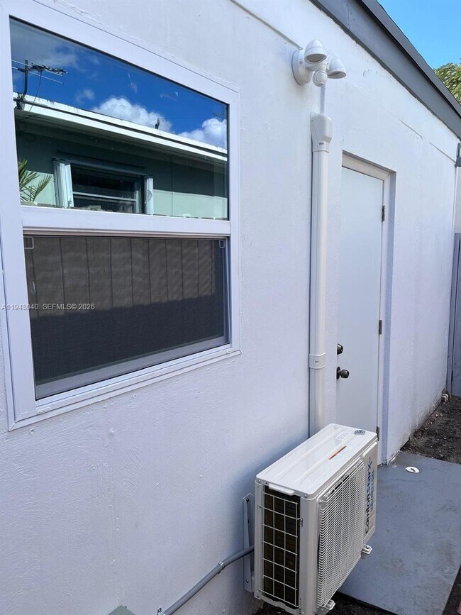 Building Photo - 50 NW 68th Ct