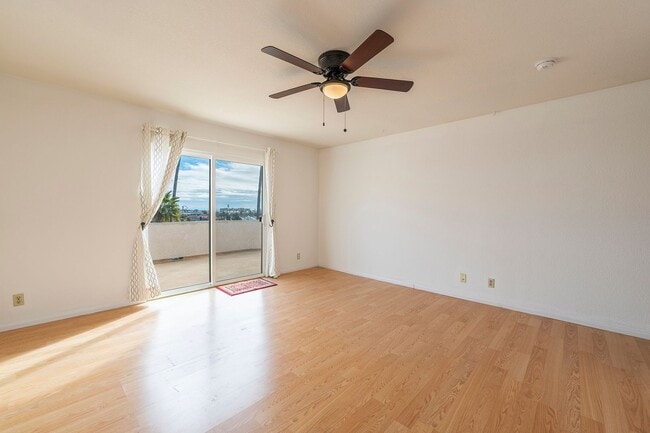 Building Photo - San Pedro Unit with Spectacular Ocean/Mari...