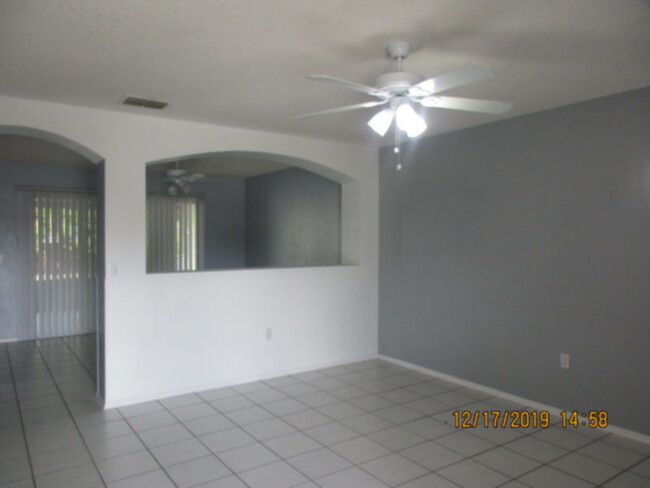 Building Photo - Osceola County  2 Story Home