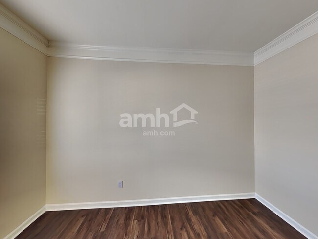 Building Photo - 105 Riverfront Pky