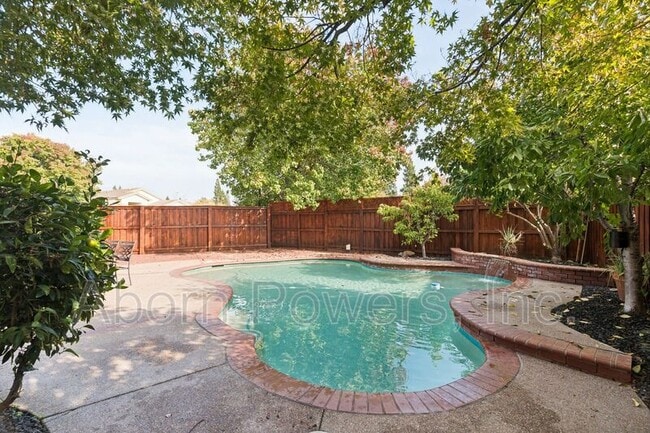 Building Photo - 1126 Halidon Way