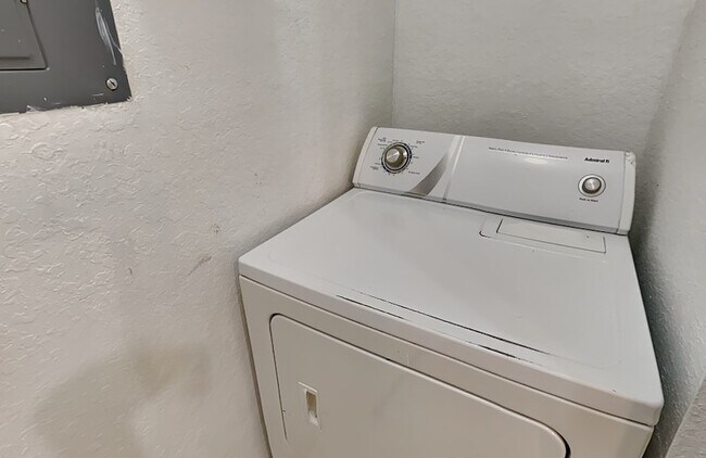 Building Photo - 2740 Maitland Crossing Way