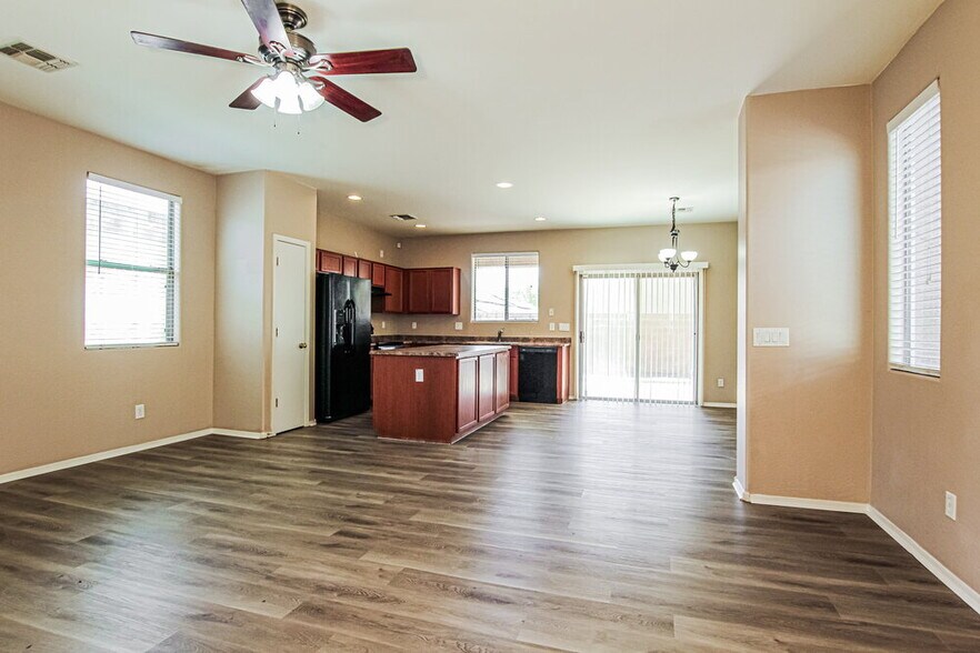Building Photo - 15445 W Jenan Dr