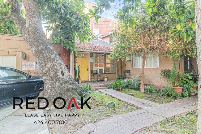 Building Photo - 411 1/2 S Coronado St