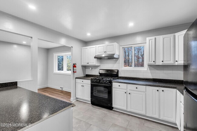 Building Photo - 47 Beam Ave