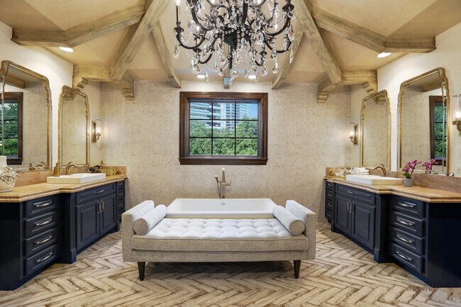 Building Photo - 5007 Cedar Creek Dr