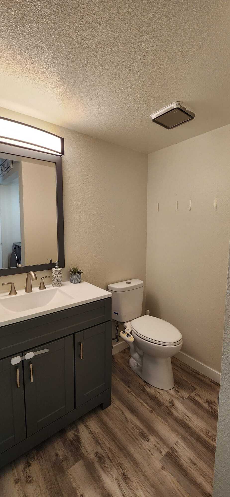 Half bath - 2091 Manzana Way