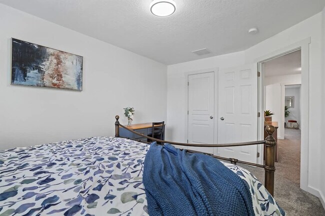 Building Photo - 11230 Silver River Loop