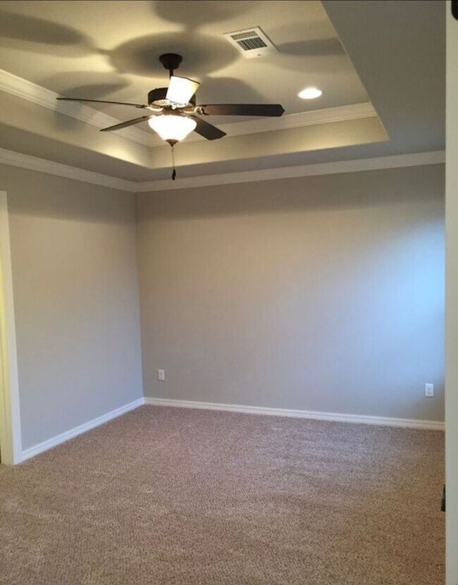Building Photo - BEAUTIFUL HOME IN GREAT LOCATION!