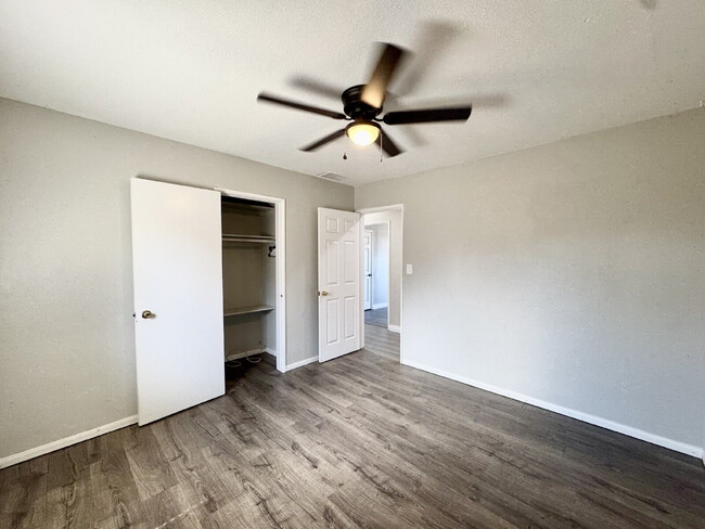 Building Photo - Adorable 3BD Vintage Henderson Home w/ Mod...