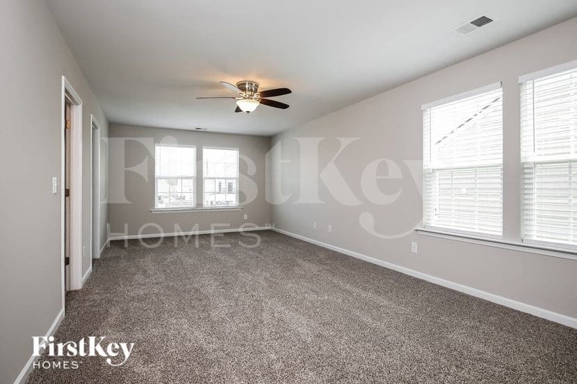 Building Photo - 235 Firewheel Ct