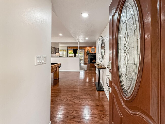 Building Photo - Single-Story Pool Home with RV Parking on Quiet Cul-De-Sac in Prime Simi Valley