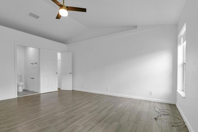 Building Photo - 13737 Yarmouth Dr